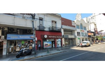 Belgrano / Nuñez local al frente para oficinas, consultorio en 1a piso. Muy buena ubicacion, 2 balcones. Sobre Av. Cabildo