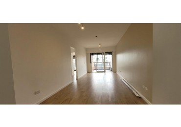 Palermo, 3 Ambientes. Espectacular dpto totalmente reciclado a nuevo, con cochera.  Frente. Muy luminoso. Balcon corrido. Excelente ubicacion. 