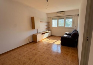 Palermo, 4 Ambientes Cotrafrente. MUY LUMINOSO. Muy buena ubicacion sobre Av. S. Ortiz, a 1 cuadra plaza Armenia