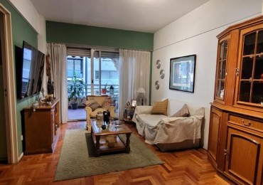 Palermo, 2 Ambienters al Frente con importante balcon corrido.Impecable estado.  Excelente ubicacion a mts Av. Santa Fe.