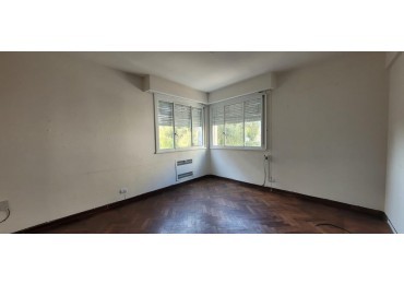 Palermo , 3 Ambientes al frente. EXCELENTE VISTA ABIERTA. Muy buena ubicacion y muy luminoso.